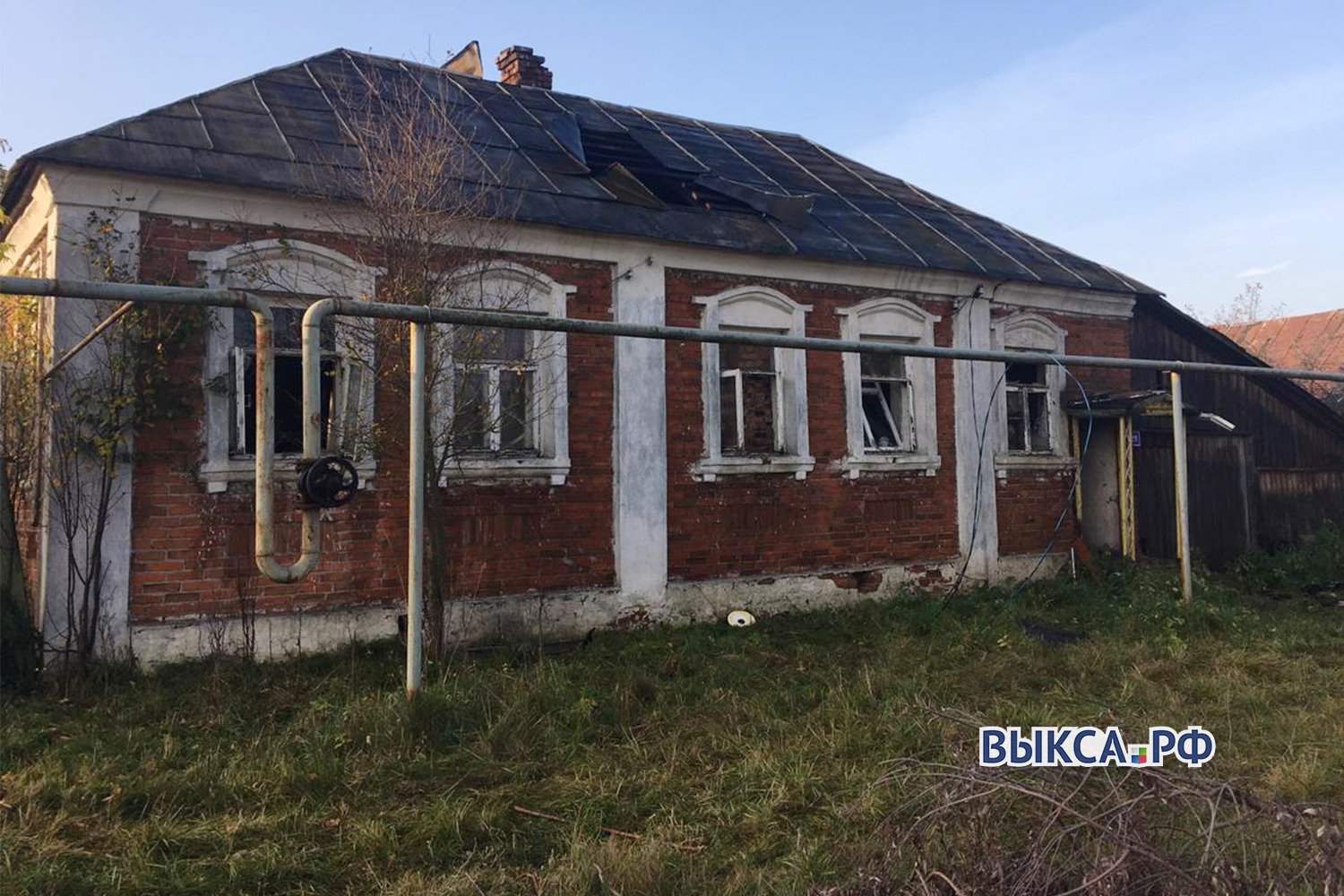 Неизвестный поджёг жилой дом в Ближне-Песочном